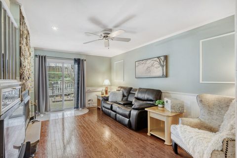 Tiny photo for 367 THORNCLIFFE Drive, Glendale Heights, IL 60139 (MLS # 12559261)