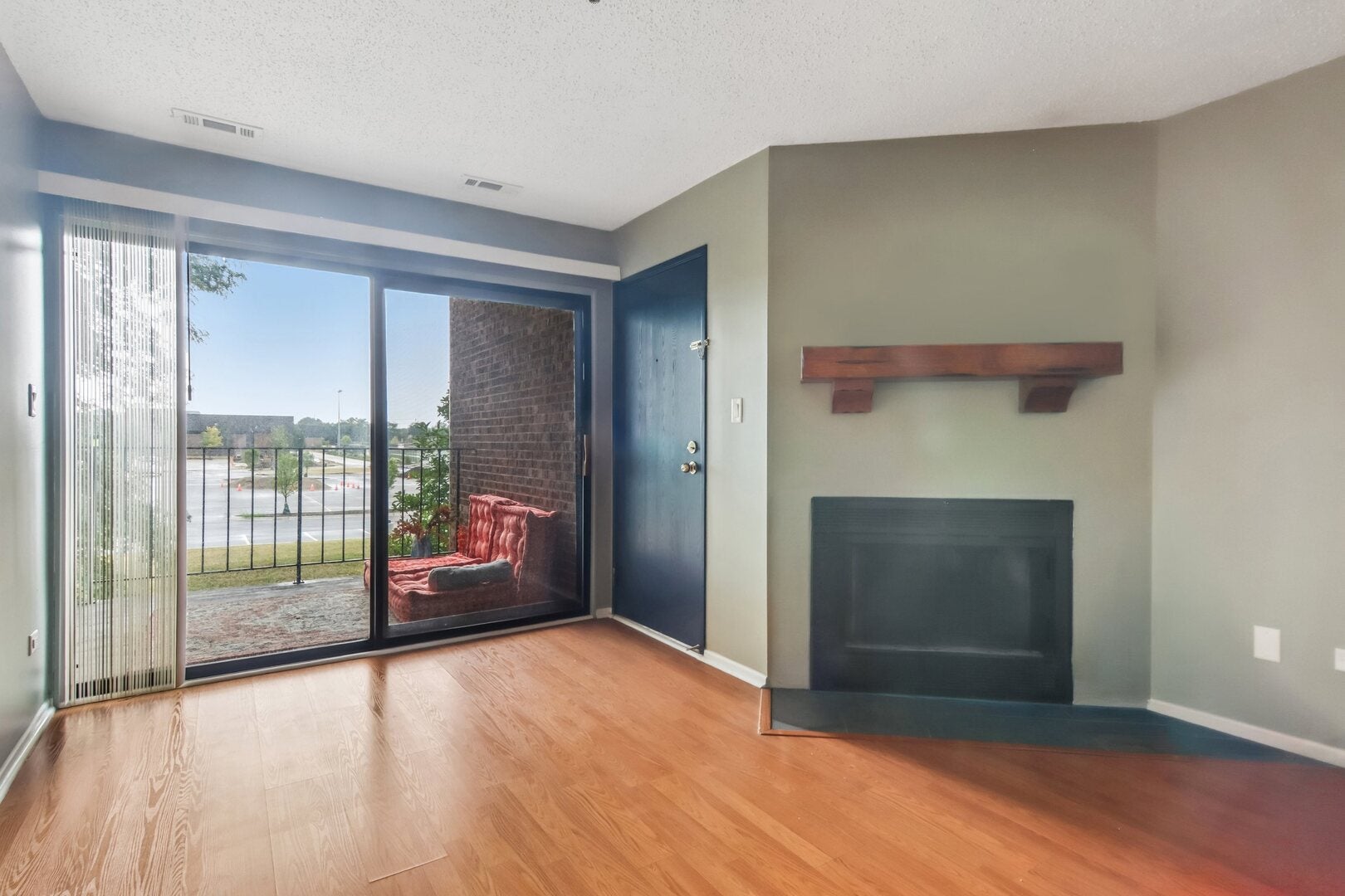 720 Weidner Road 200