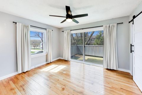 Tiny photo for 916 S 6th Avenue, St. Charles, IL 60174 (MLS # 12574291)