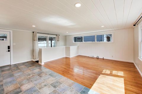 Tiny photo for 916 S 6th Avenue, St. Charles, IL 60174 (MLS # 12574291)