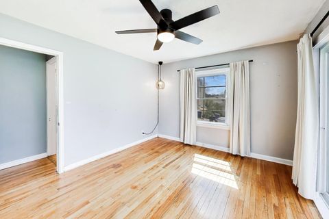 Tiny photo for 916 S 6th Avenue, St. Charles, IL 60174 (MLS # 12574291)