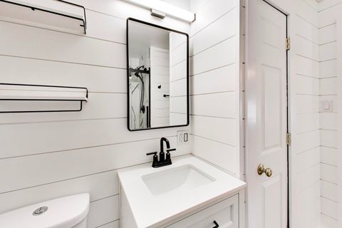 Tiny photo for 916 S 6th Avenue, St. Charles, IL 60174 (MLS # 12574291)