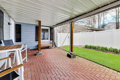 Tiny photo for 916 S 6th Avenue, St. Charles, IL 60174 (MLS # 12574291)