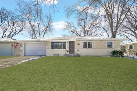Tiny photo for 1930 Richard Street, Aurora, IL 60506 (MLS # 12593489)