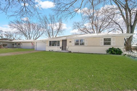 Tiny photo for 1930 Richard Street, Aurora, IL 60506 (MLS # 12593489)