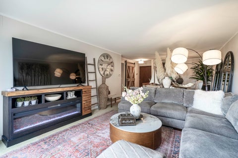 Tiny photo for 1400 N Yarmouth Place #413, Mount Prospect, IL 60056 (MLS # 12731762)