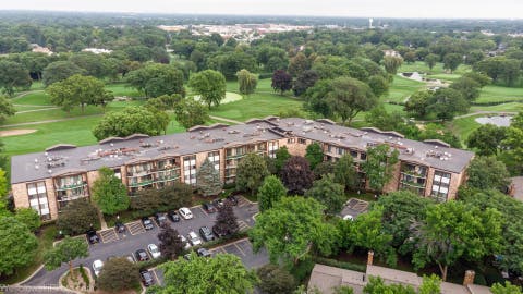 Tiny photo for 1400 N Yarmouth Place #413, Mount Prospect, IL 60056 (MLS # 12731762)