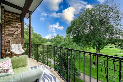 Tiny photo for 1400 N Yarmouth Place #413, Mount Prospect, IL 60056 (MLS # 12731762)
