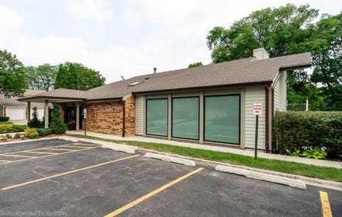 Tiny photo for 1400 N Yarmouth Place #413, Mount Prospect, IL 60056 (MLS # 12731762)