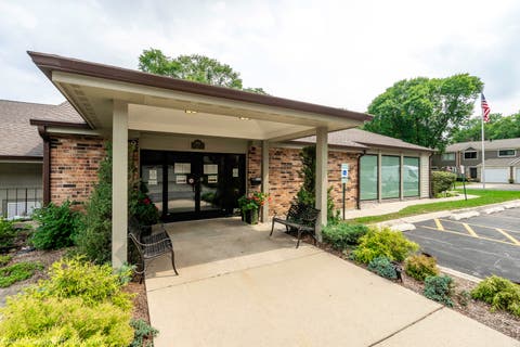 Tiny photo for 1400 N Yarmouth Place #413, Mount Prospect, IL 60056 (MLS # 12731762)