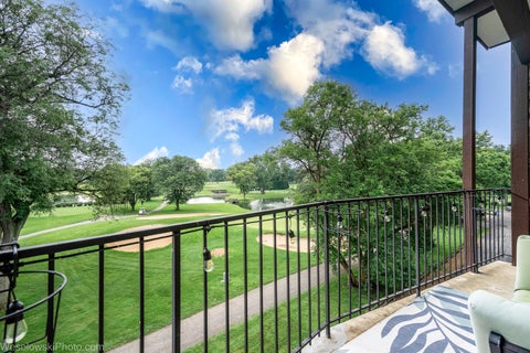 Tiny photo for 1400 N Yarmouth Place #413, Mount Prospect, IL 60056 (MLS # 12731762)