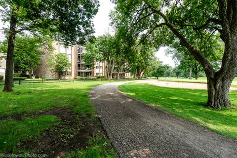 Tiny photo for 1400 N Yarmouth Place #413, Mount Prospect, IL 60056 (MLS # 12731762)