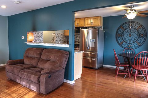 Tiny photo for 1682 Monticello Court #D, Wheaton, IL 60189 (MLS # 12595374)