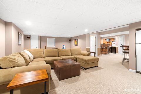 Tiny photo for 982 Jennifer Court, Sugar Grove, IL 60554 (MLS # 12487203)