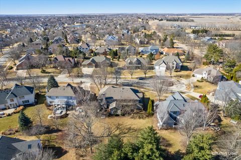 Tiny photo for 982 Jennifer Court, Sugar Grove, IL 60554 (MLS # 12487203)