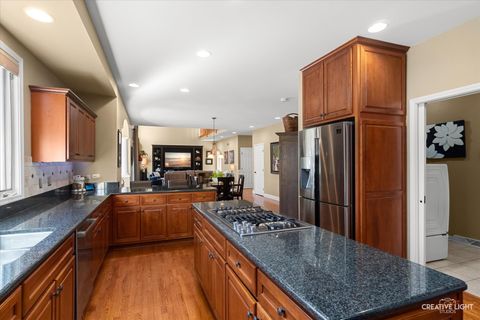 Tiny photo for 982 Jennifer Court, Sugar Grove, IL 60554 (MLS # 12487203)