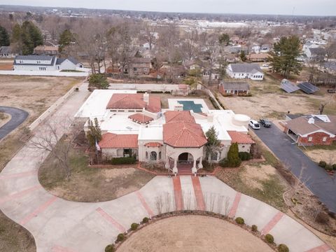 Tiny photo for 319 Country Club Lane, Harrisburg, IL 62946 (MLS # 12583805)