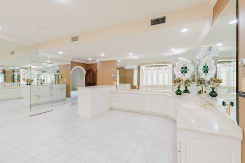 Tiny photo for 319 Country Club Lane, Harrisburg, IL 62946 (MLS # 12583805)