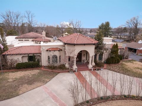 Tiny photo for 319 Country Club Lane, Harrisburg, IL 62946 (MLS # 12583805)