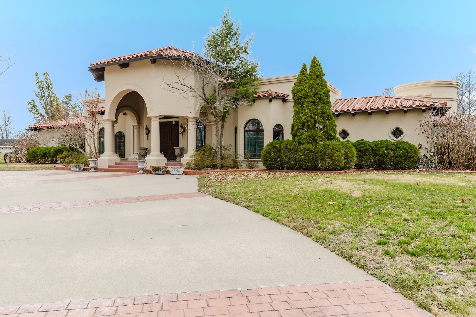 319 Country Club Lane