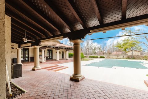 Tiny photo for 319 Country Club Lane, Harrisburg, IL 62946 (MLS # 12583805)