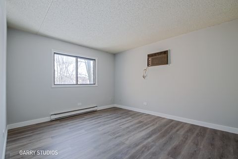 Tiny photo for 340 Klein Creek Court #C, Carol Stream, IL 60188 (MLS # 12581069)