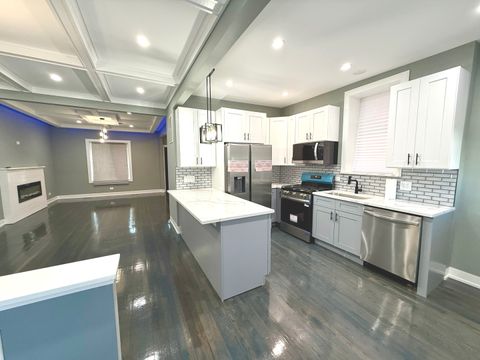 Tiny photo for 7042 S Eberhart Avenue, Chicago, IL 60637 (MLS # 12486893)