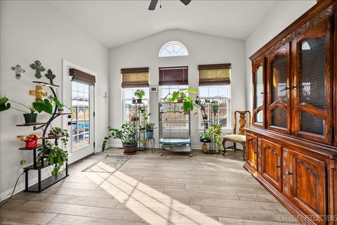 Tiny photo for 828 Mario Lane, Gilberts, IL 60136 (MLS # 12511040)