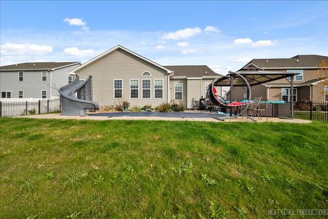 Tiny photo for 828 Mario Lane, Gilberts, IL 60136 (MLS # 12511040)