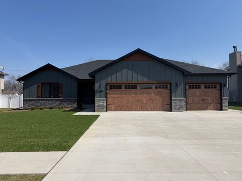 Photo of 1356 Eagle Bluff Drive, Bourbonnais, IL 60914 (MLS # 12610637)