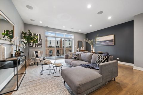 Tiny photo for 2825 N Halsted Street #3E, Chicago, IL 60657 (MLS # 12520981)