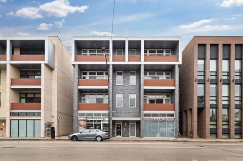 Photo of 2825 N Halsted Street #3E, Chicago, IL 60657 (MLS # 12520981)