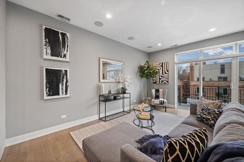 Tiny photo for 2825 N Halsted Street #3E, Chicago, IL 60657 (MLS # 12520981)