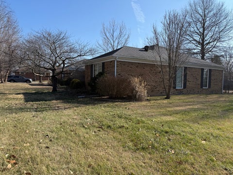 Tiny photo for 707 E Boulevard Street, Marion, IL 62959 (MLS # 12575991)