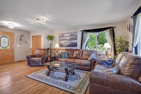Tiny photo for 652 Cherry Valley Road, Vernon Hills, IL 60061 (MLS # 12659866)