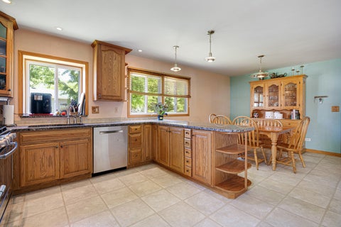Tiny photo for 652 Cherry Valley Road, Vernon Hills, IL 60061 (MLS # 12659866)