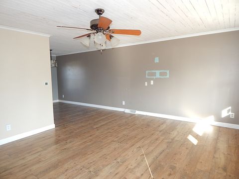 Tiny photo for 3302 Greenbrier Drive, Bettendorf, IA 52722 (MLS # 12560002)