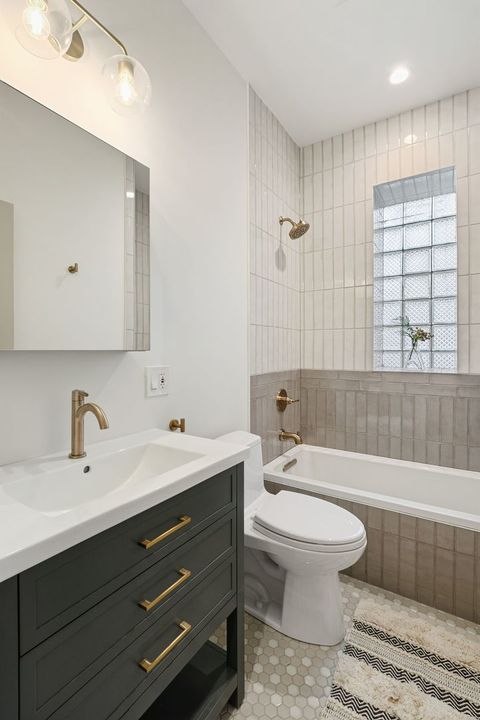 Tiny photo for 3354 N Whipple Street #1F, Chicago, IL 60618 (MLS # 12586618)