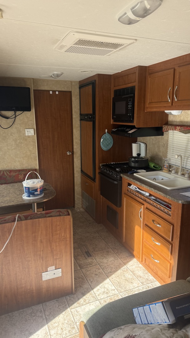 18-29 Woodhaven Lakes