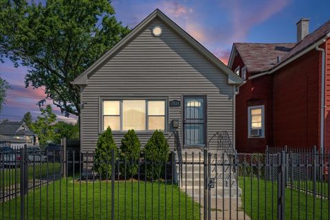 Tiny photo for 1024 W 103rd Street, Chicago, IL 60643 (MLS # 12471154)