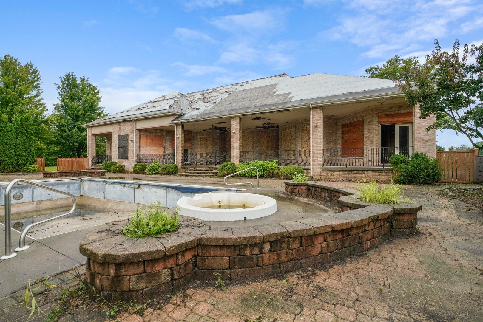 1071 Country Lane