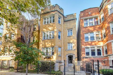 1628 W Columbia Avenue 3 Chicago IL 60626