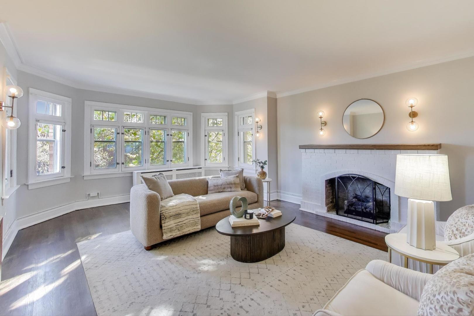 1628 W Columbia Avenue 3