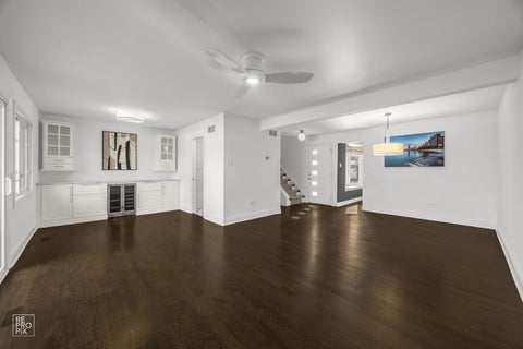 Tiny photo for 19 Westwood Drive, Indian Head Park, IL 60525 (MLS # 12675183)