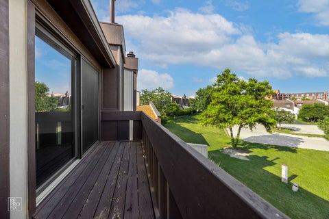 Tiny photo for 19 Westwood Drive, Indian Head Park, IL 60525 (MLS # 12675183)