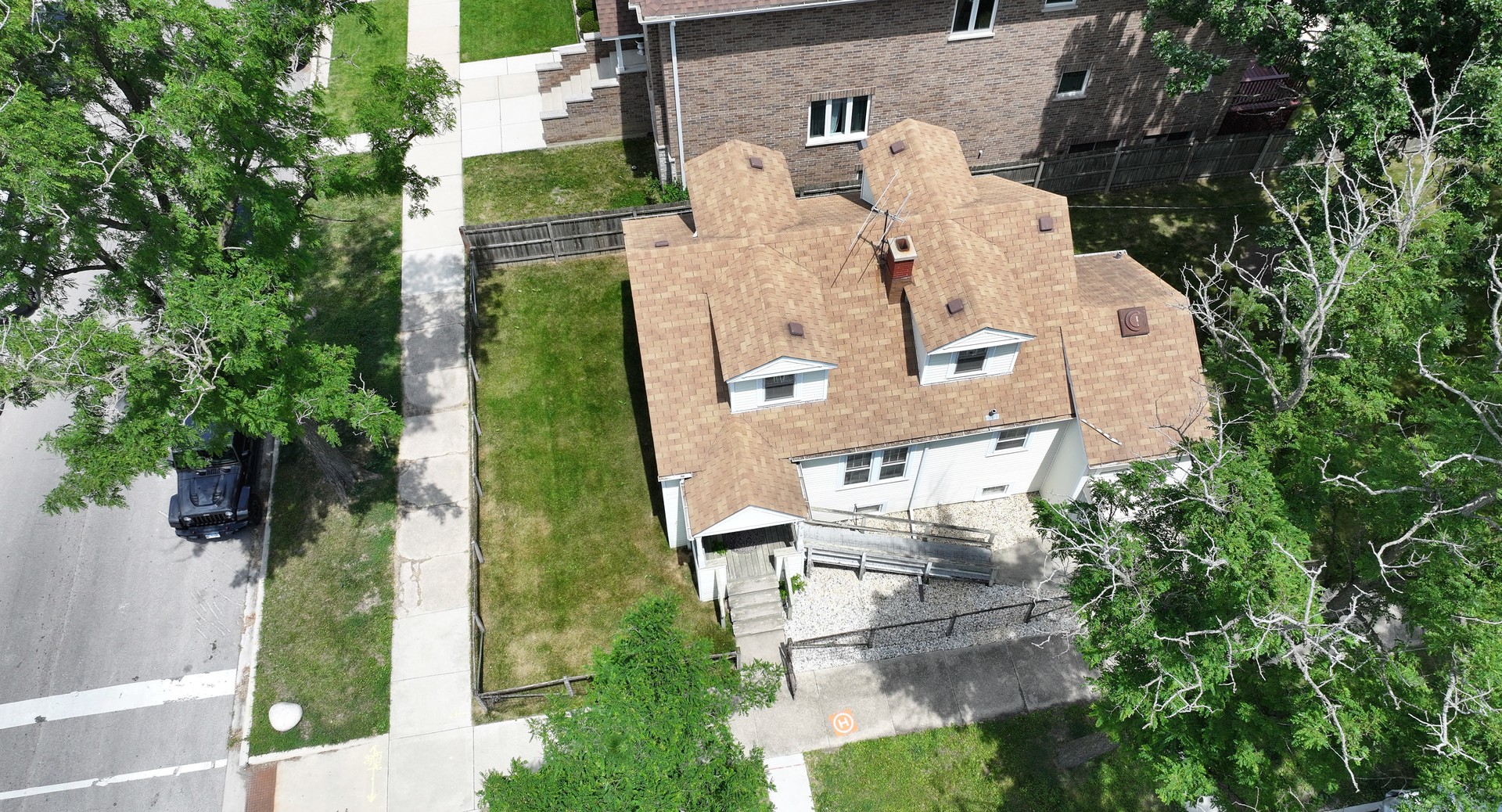 3401 N Overhill Avenue