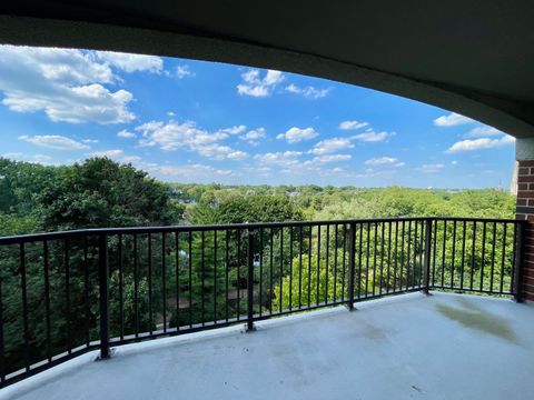 Tiny photo for 511 AURORA Avenue #606, Naperville, IL 60540 (MLS # 12560661)