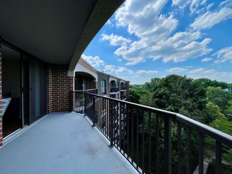 Tiny photo for 511 AURORA Avenue #606, Naperville, IL 60540 (MLS # 12560661)