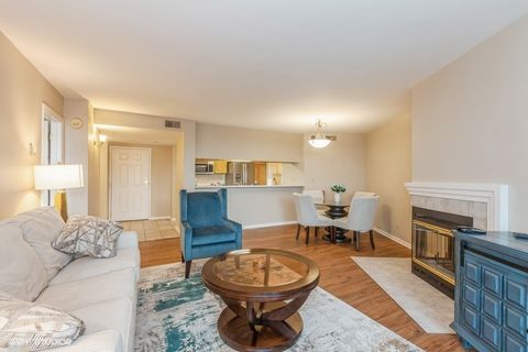 Tiny photo for 511 AURORA Avenue #606, Naperville, IL 60540 (MLS # 12560661)