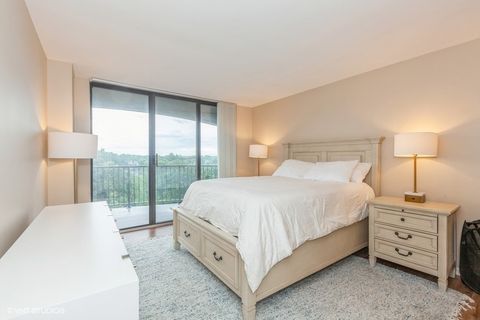Tiny photo for 511 AURORA Avenue #606, Naperville, IL 60540 (MLS # 12560661)